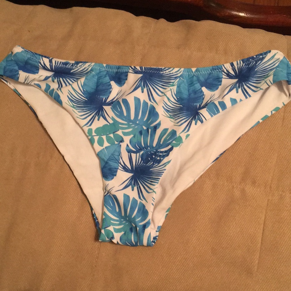 Brand new never worn bathing suit bottoms